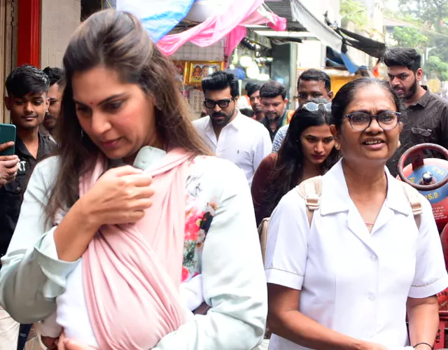 Ram Charan Family at Mumbai Mahalaxmi Temple
